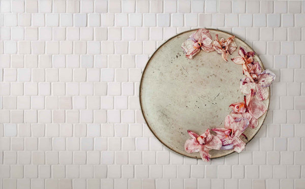 1 1/4" Hand Chipped Blanc tumbled